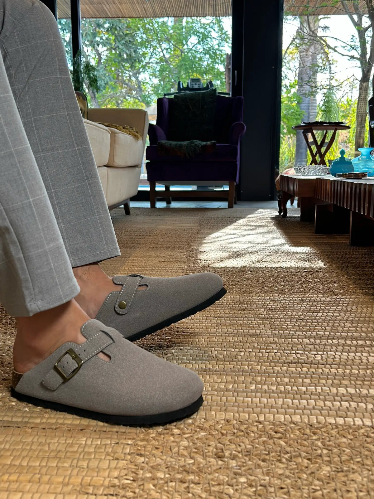 Arventti Suede Boston Clogs - Light Grey
