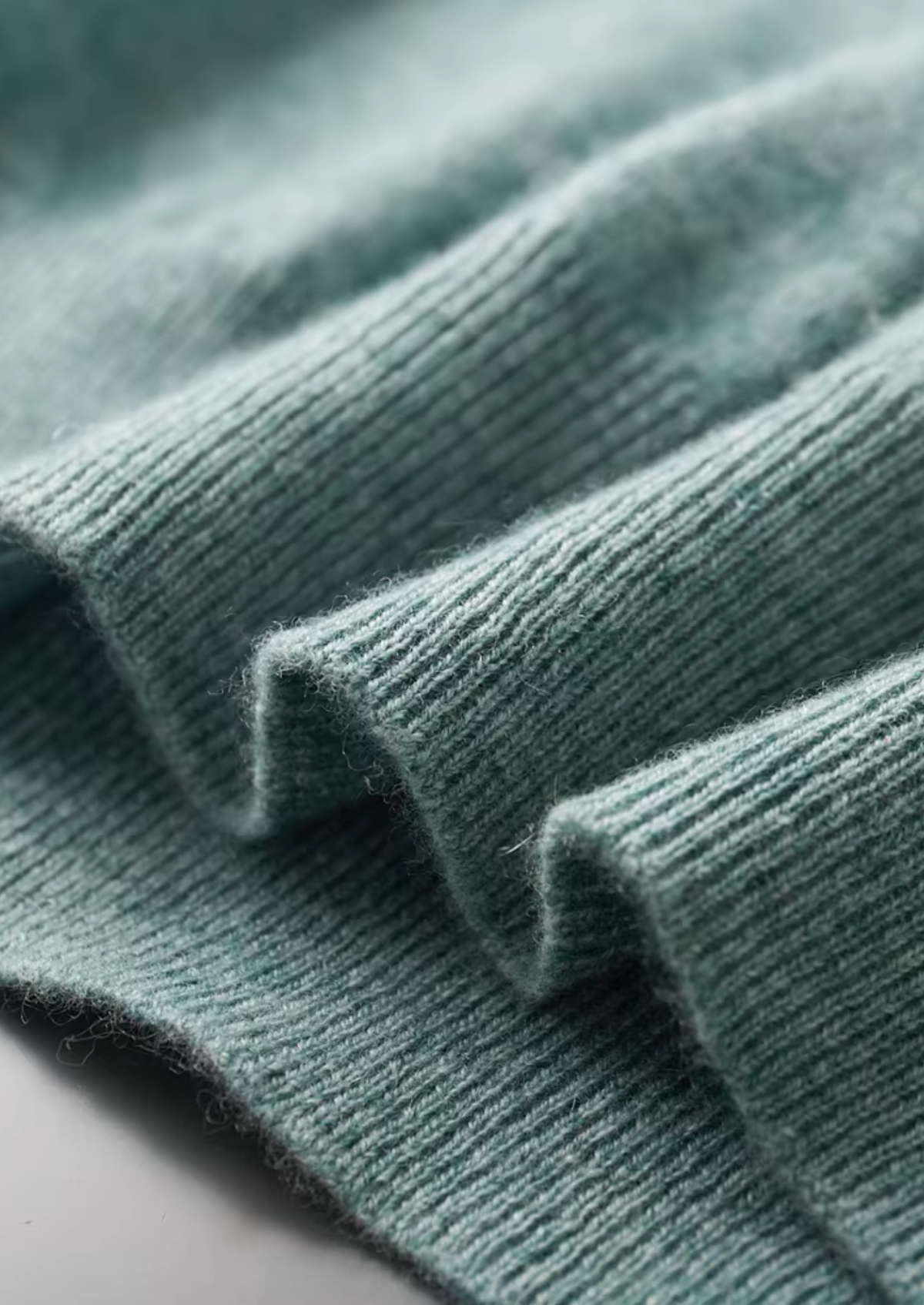 Premium Cashmere Classic Crewneck T-Shirt - Verdant Slate | Arventti