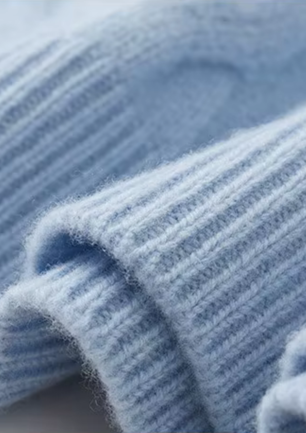 Pure Extra-Fine Merino Wool Wintertime Cable Crewneck | Arventti