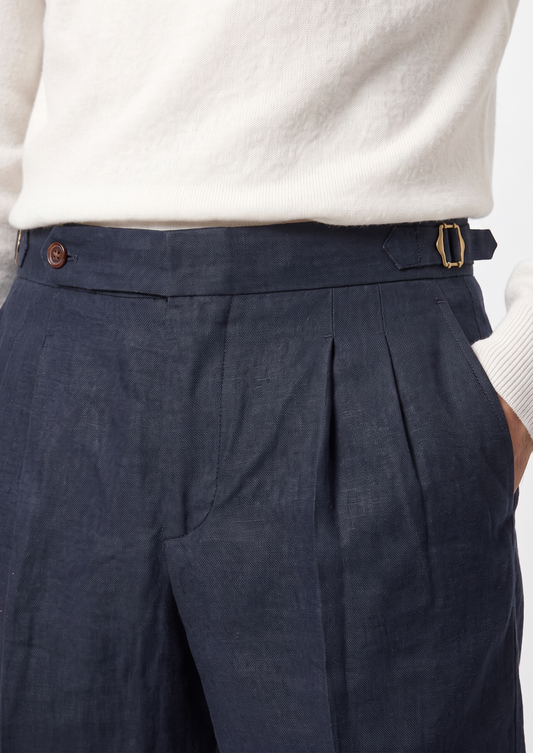 Navy Blue Pleated Linen Seaside Shorts | Arventti