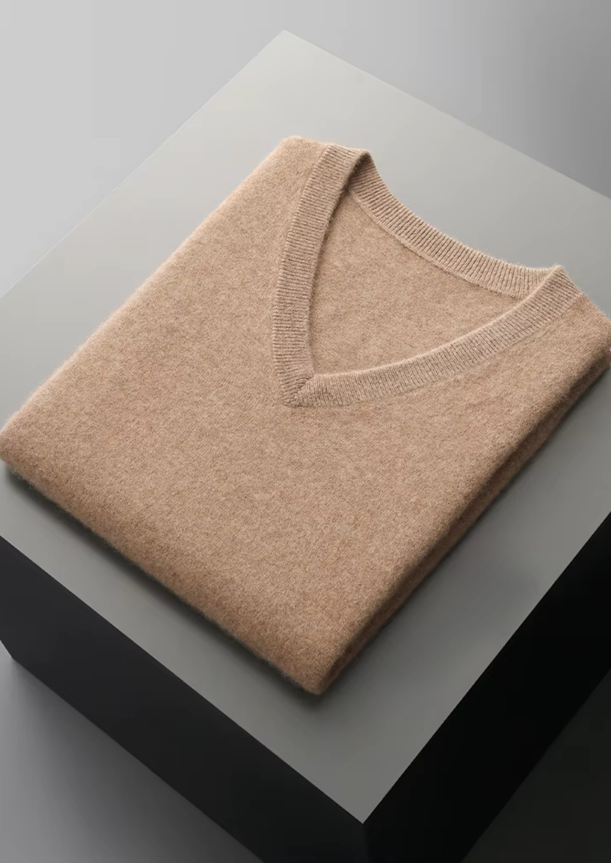 Pure Extra-Fine Merino Wool V-Neck Vest | Arventti