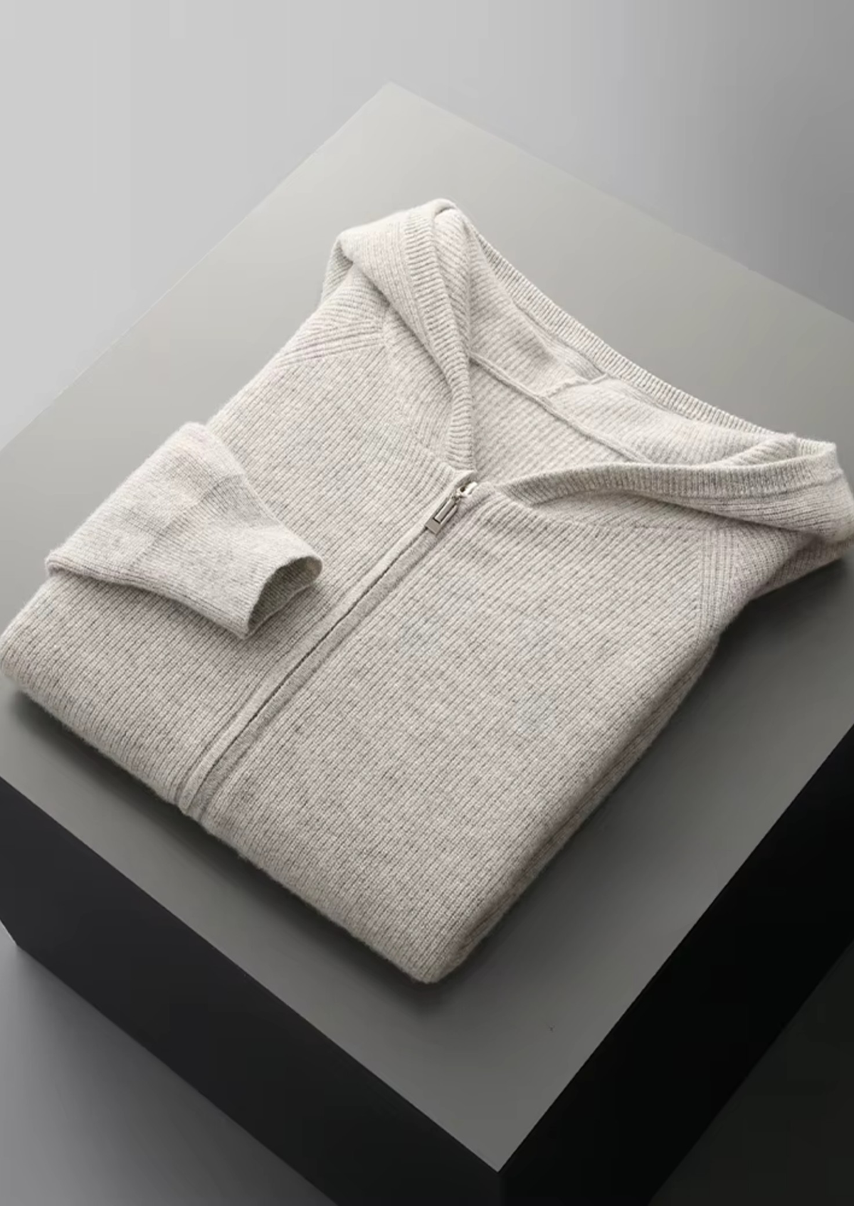 Pure Extra-Fine Merino Wool Ribbed Zip Hoodie | Arventti