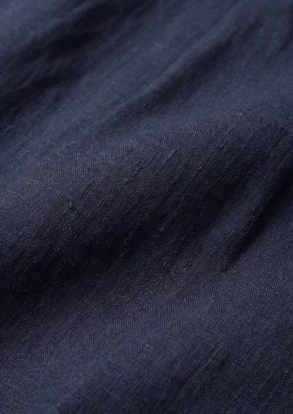 Navy Blue Pleated Linen Seaside Shorts | Arventti