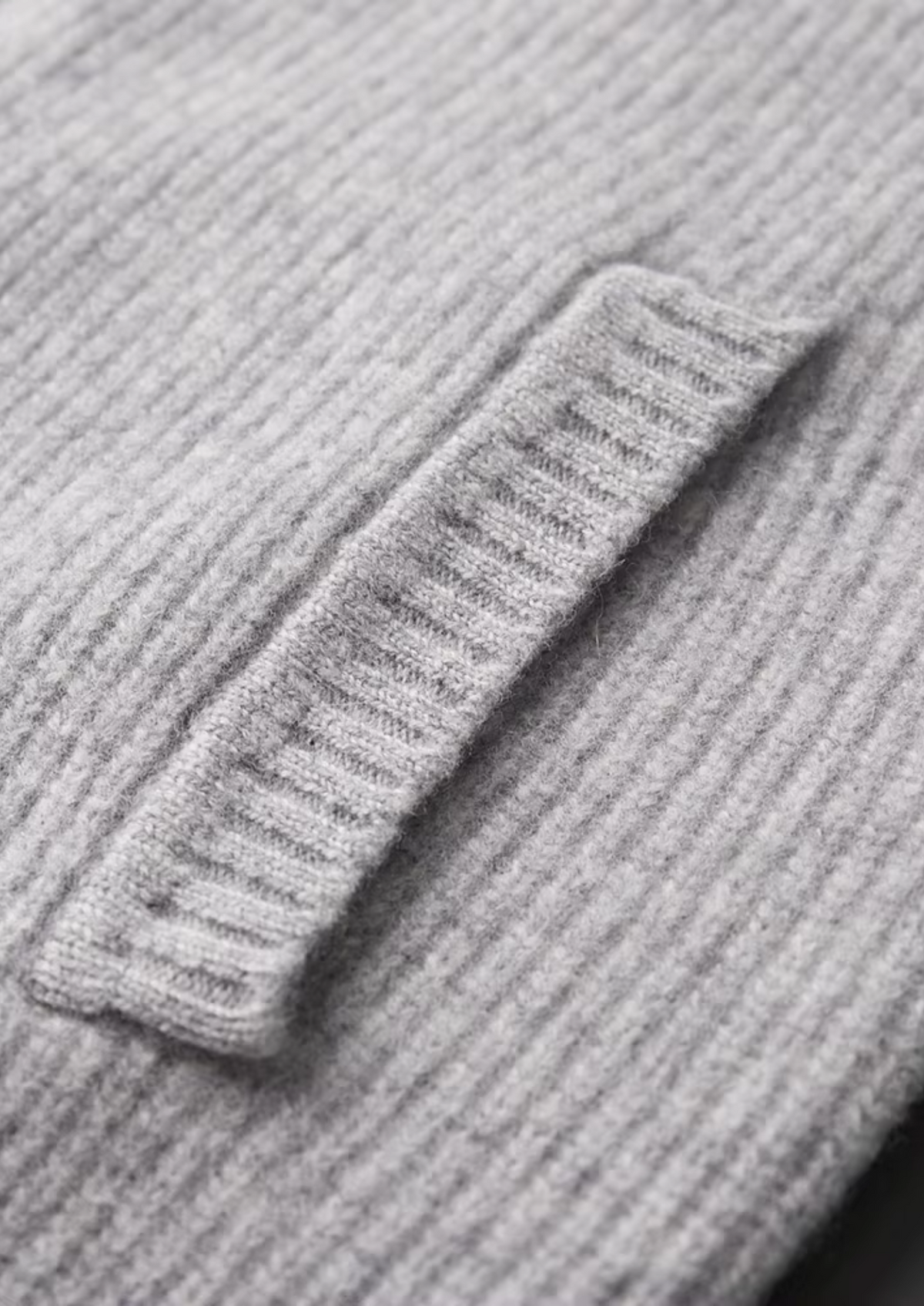 Pure Extra-Fine Merino Wool Ribbed Cardigan | Arventti