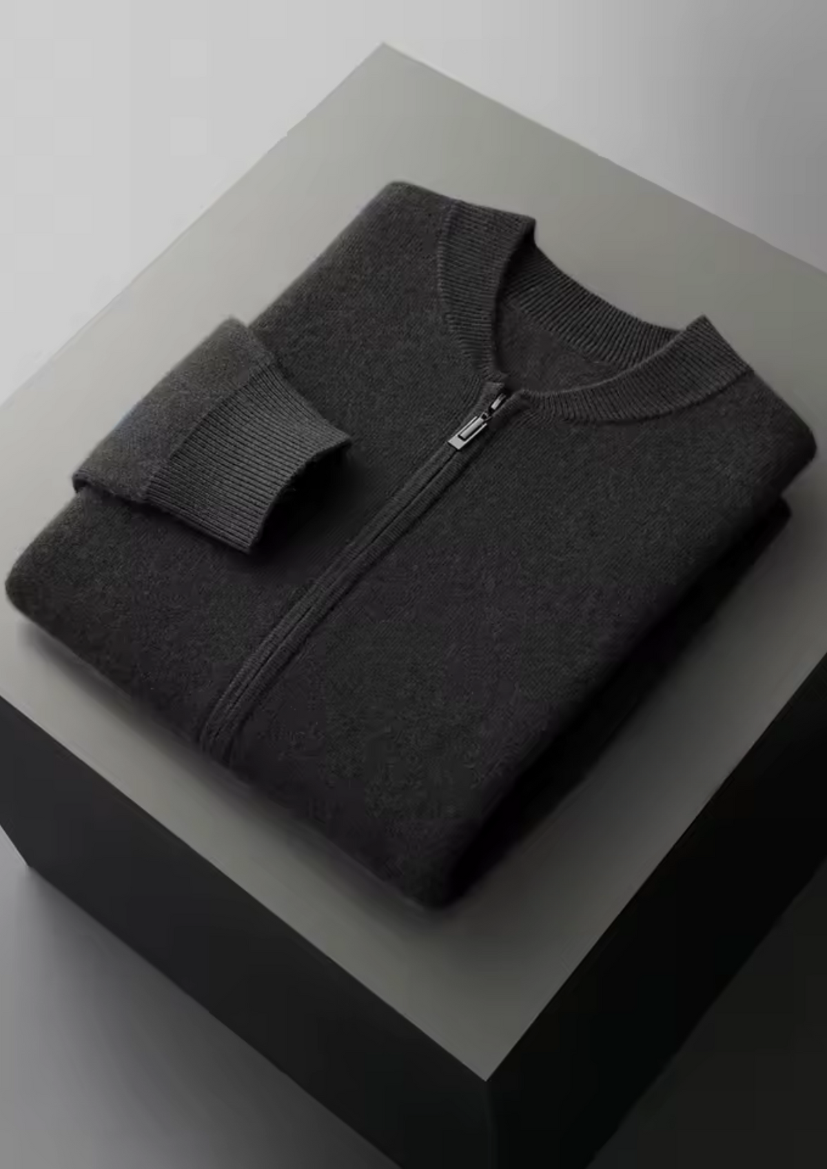Pure Extra-Fine Merino Wool Black Falconi Set | Arventti