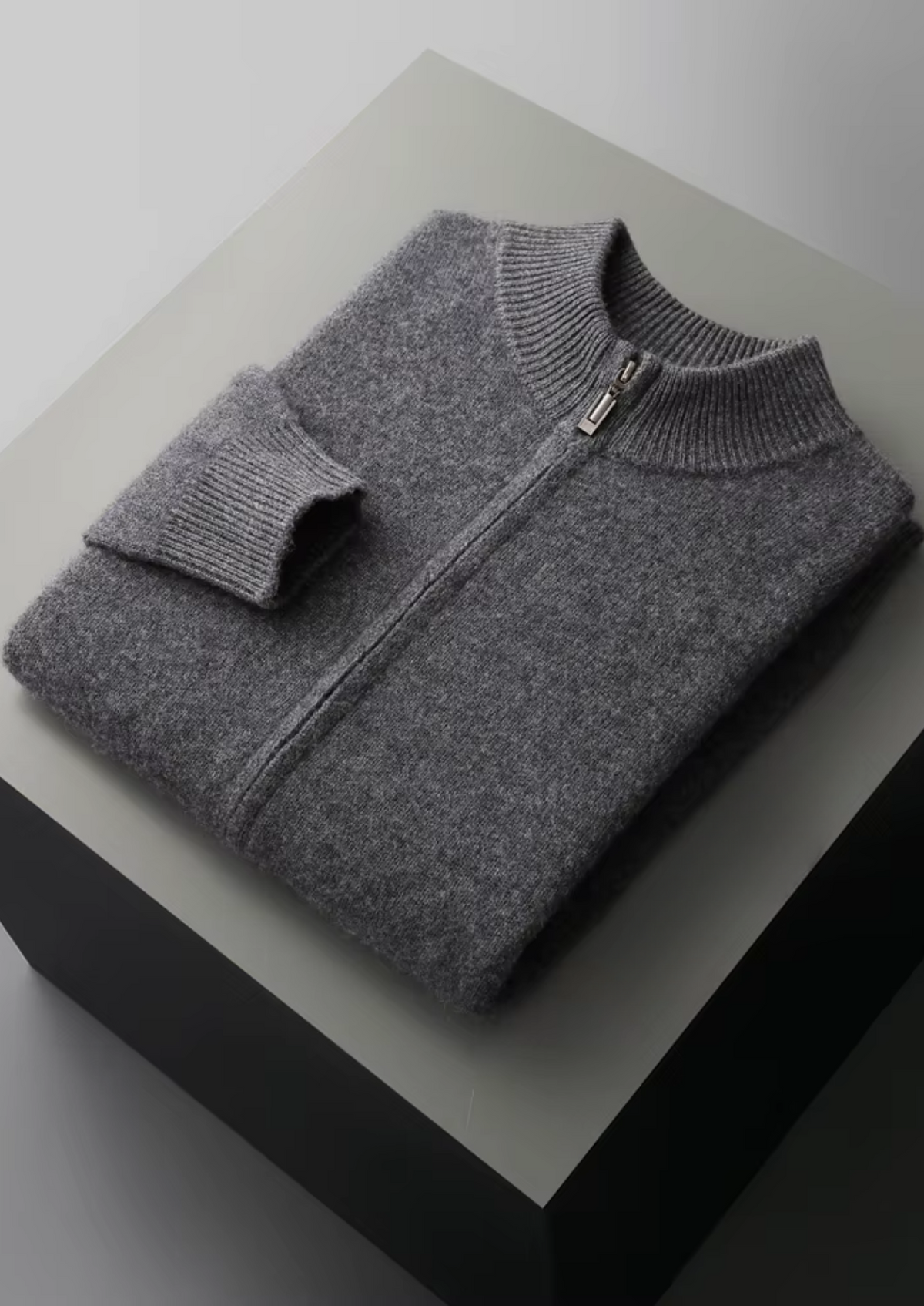 Pure Extra-Fine Merino Wool Dark Gray Luzzo Set | Arventti