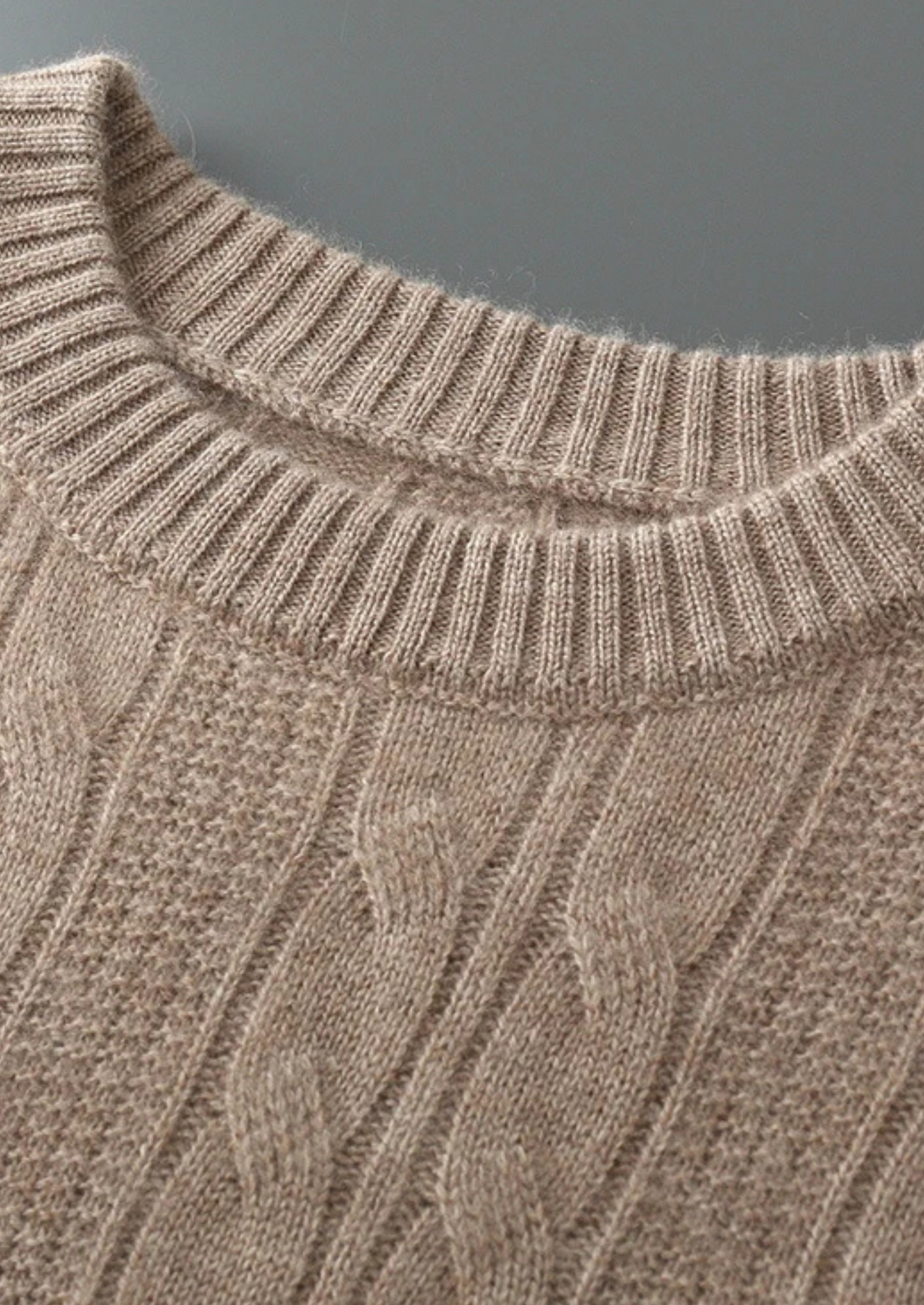 Pure Extra-Fine Merino Wool Cable Crewneck | Arventti
