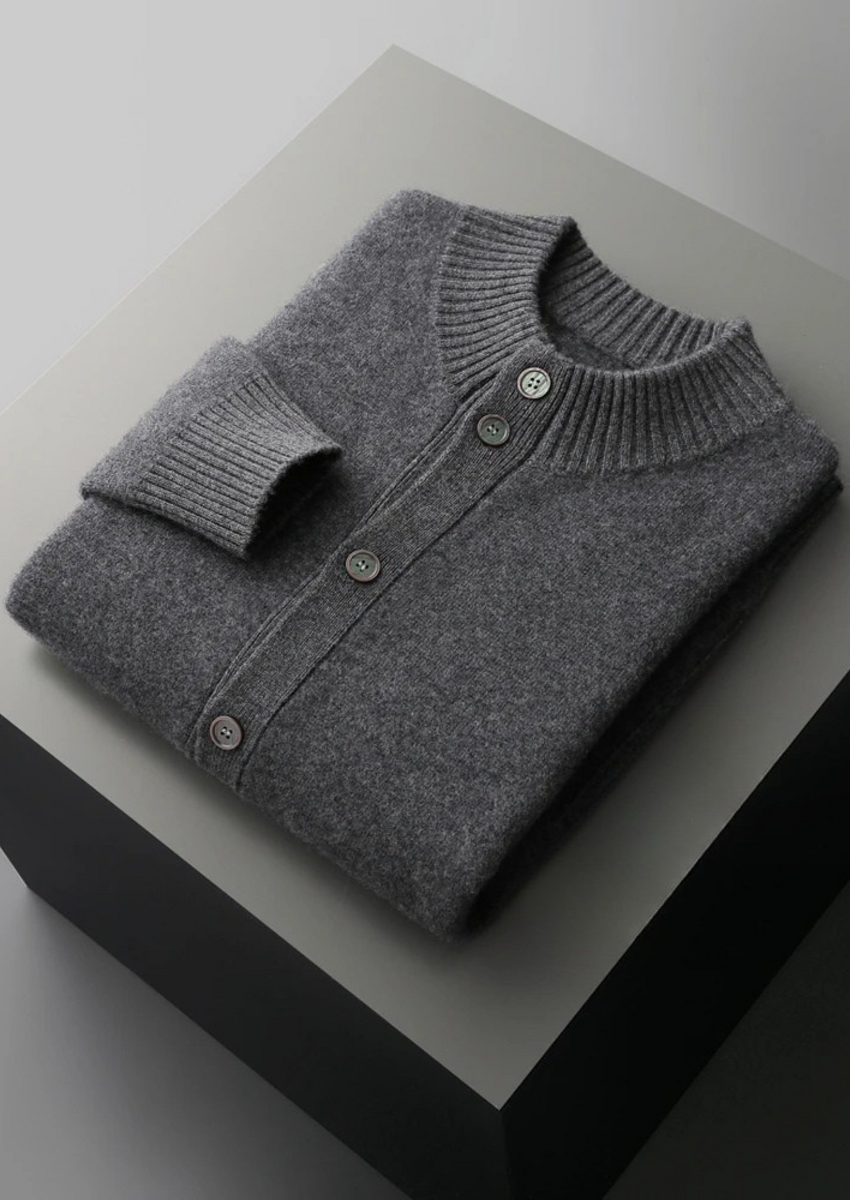 Premium Cashmere Button Cardigan | Arventti