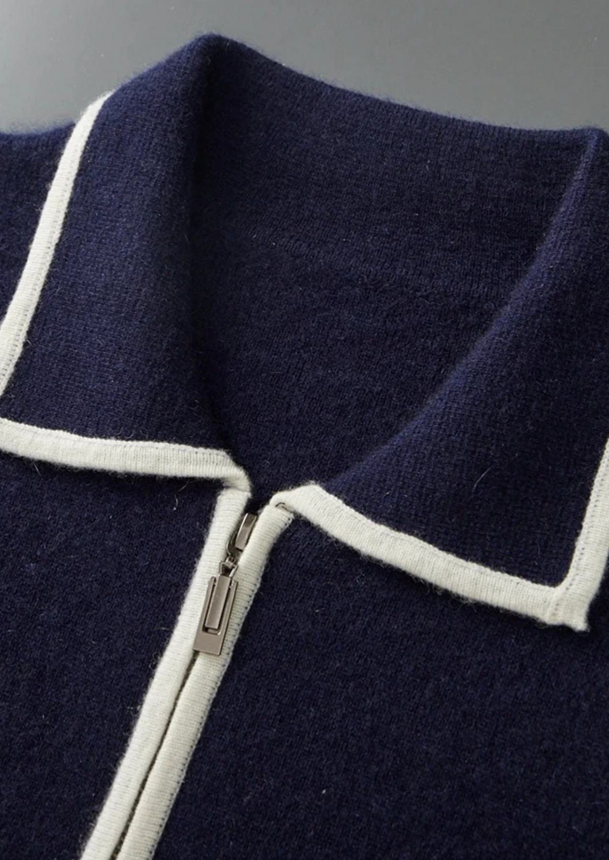 Pure Extra-Fine Merino Wool Two-Tone Polo Cardigan | Arventti