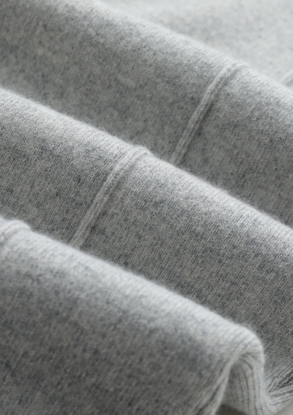 Pure Extra-Fine Merino Wool Light Gray Luzzo Set | Arventti