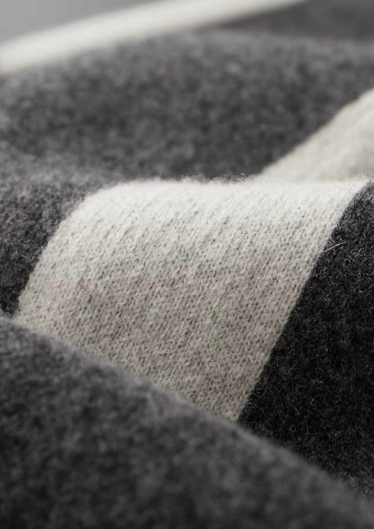 Pure Extra-Fine Merino Wool Wide Leisure Trousers | Arventti