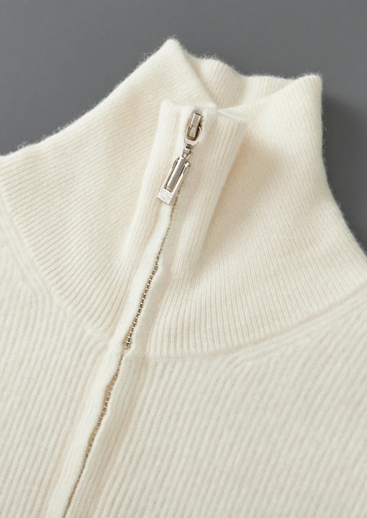 Pure Extra-Fine Merino Wool Ribbed Zipper Cardigan | Arventti