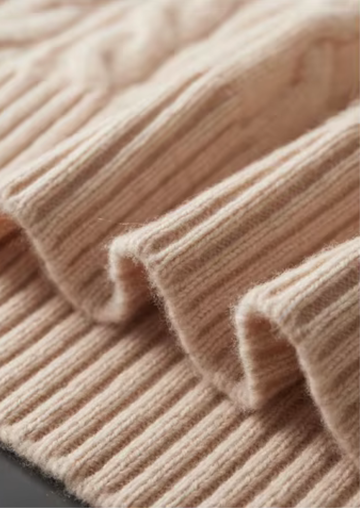 Pure Extra-Fine Merino Wool Cable Knit Crewneck | Arventti