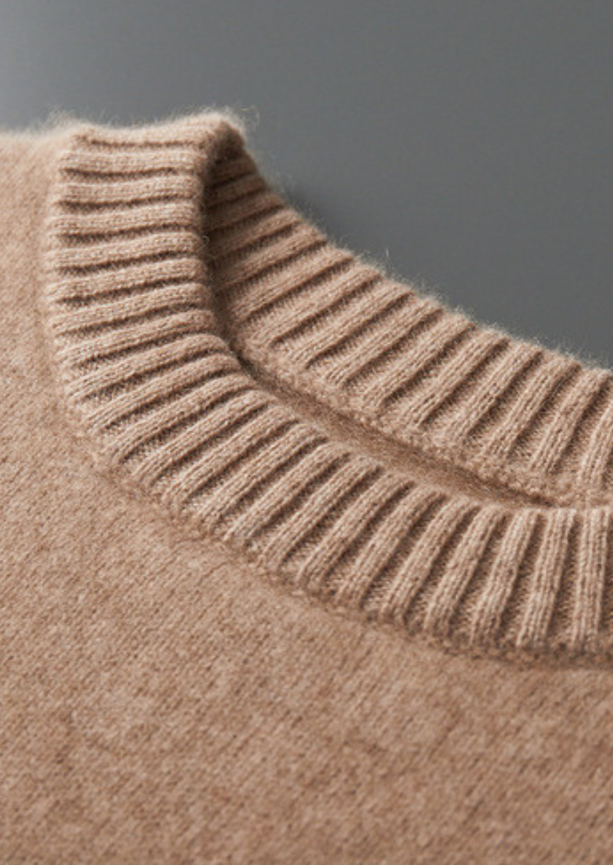 Pure Cashmere Beige Essential Crewneck | Arventti