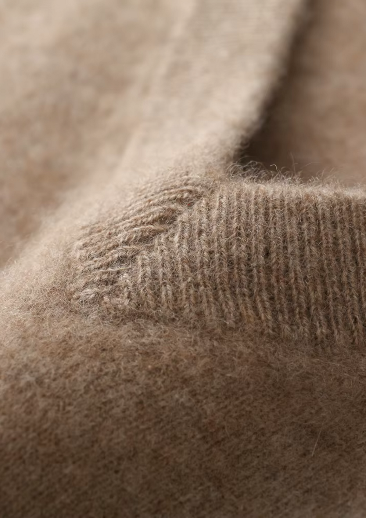 Pure Extra-Fine Merino Wool V-Neck Vest | Arventti