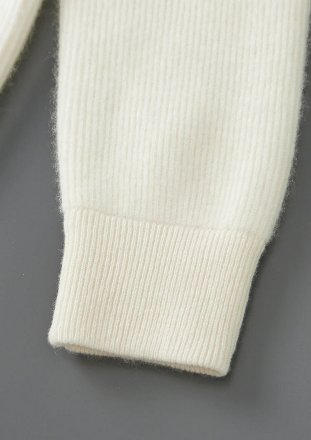 Pure Extra-Fine Merino Wool Ribbed Zipper Cardigan | Arventti
