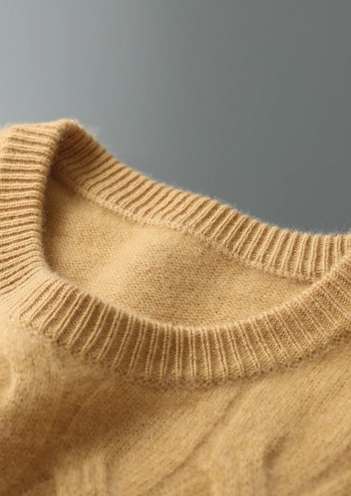 Premium Cashmere Cable Crewneck | Arventti