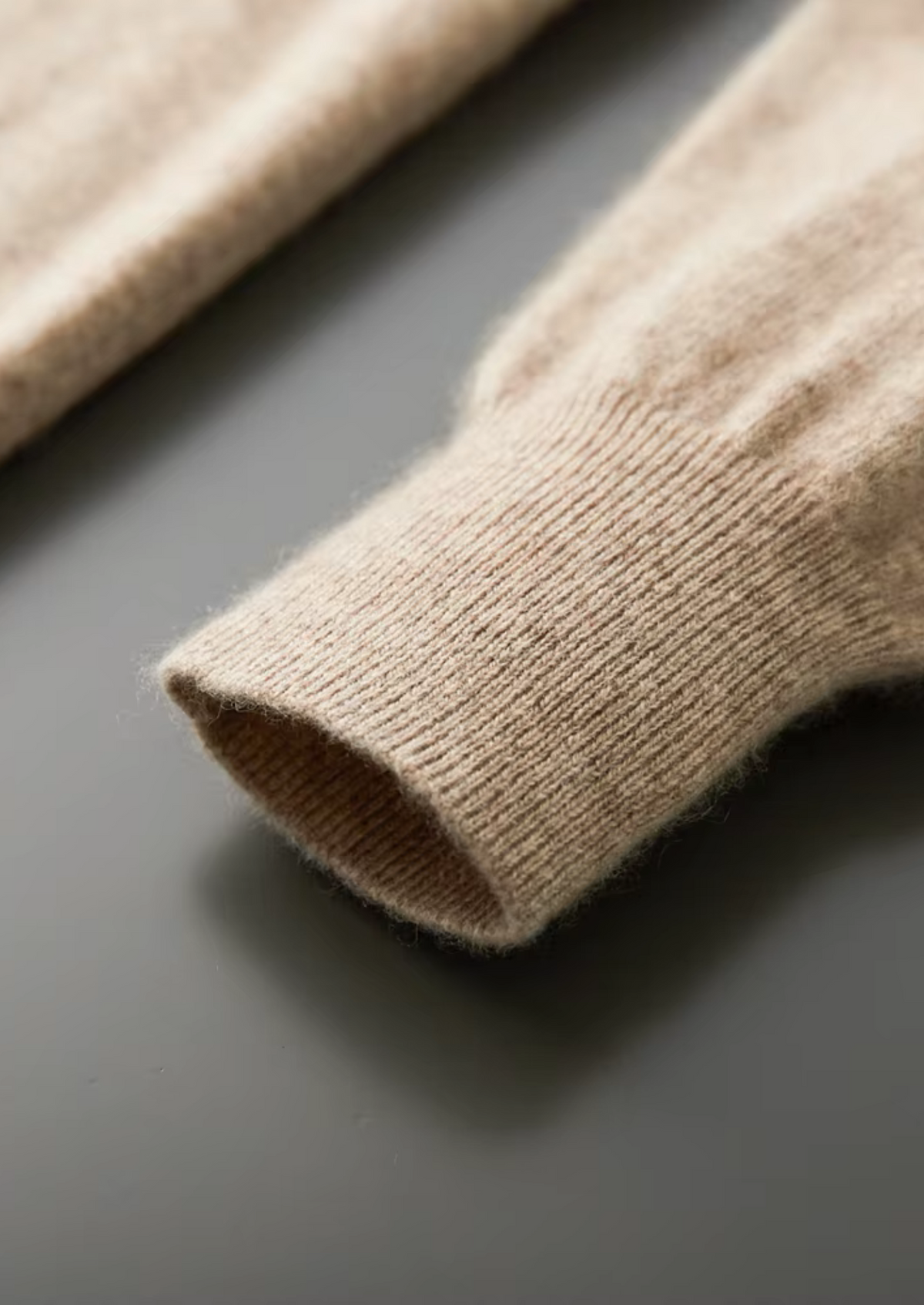 Pure Extra-Fine Merino Wool Classic V-Neck Sweater | Arventti
