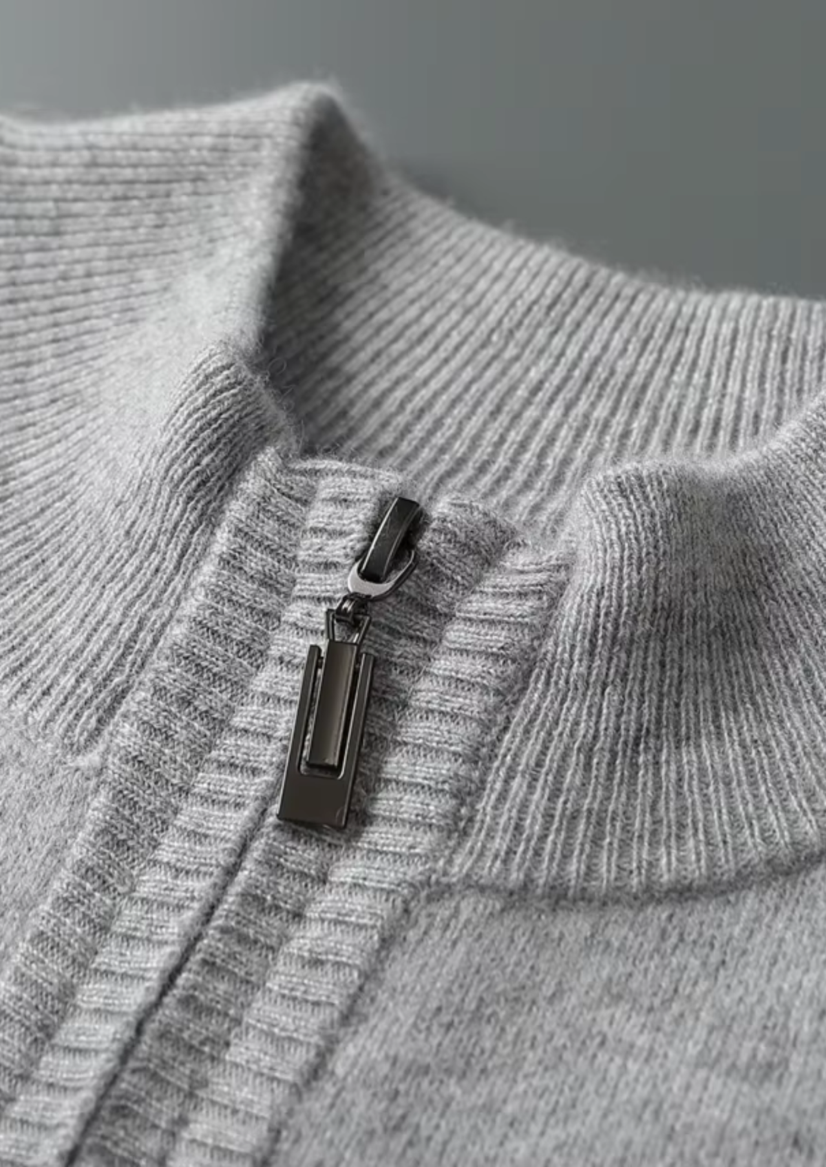 Premium Cashmere Essential Half-Zip Sweater | Arventti
