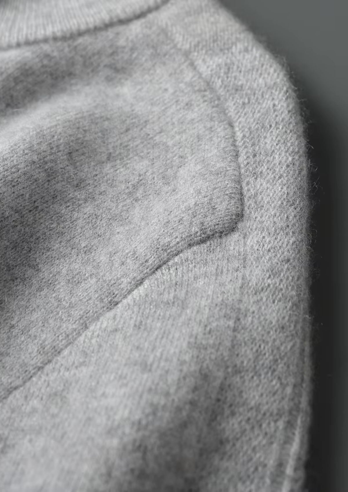 Premium Cashmere Essential Half-Zip Sweater | Arventti