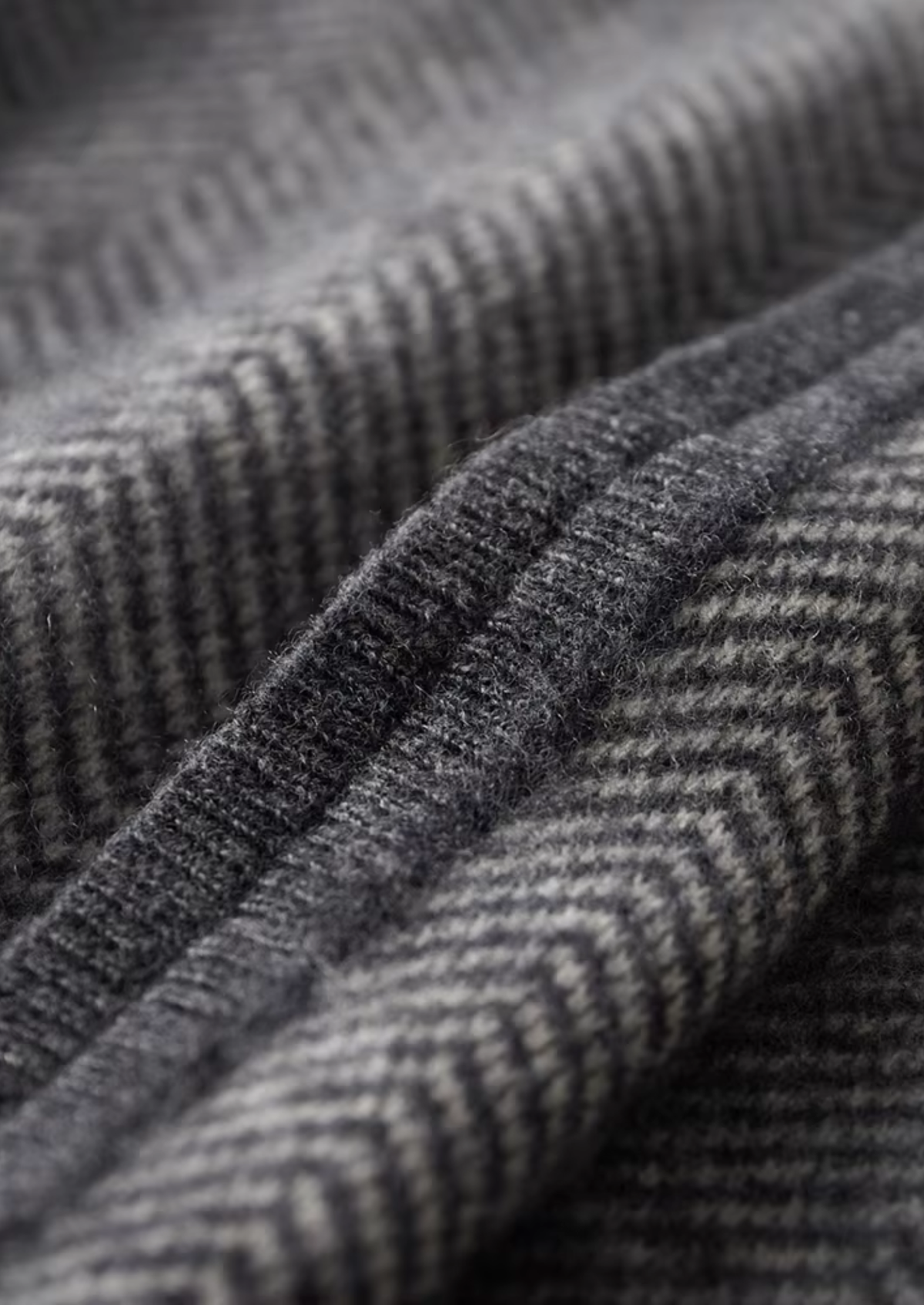 Pure Extra-Fine Merino Wool Gray Herringbone Set | Arventti