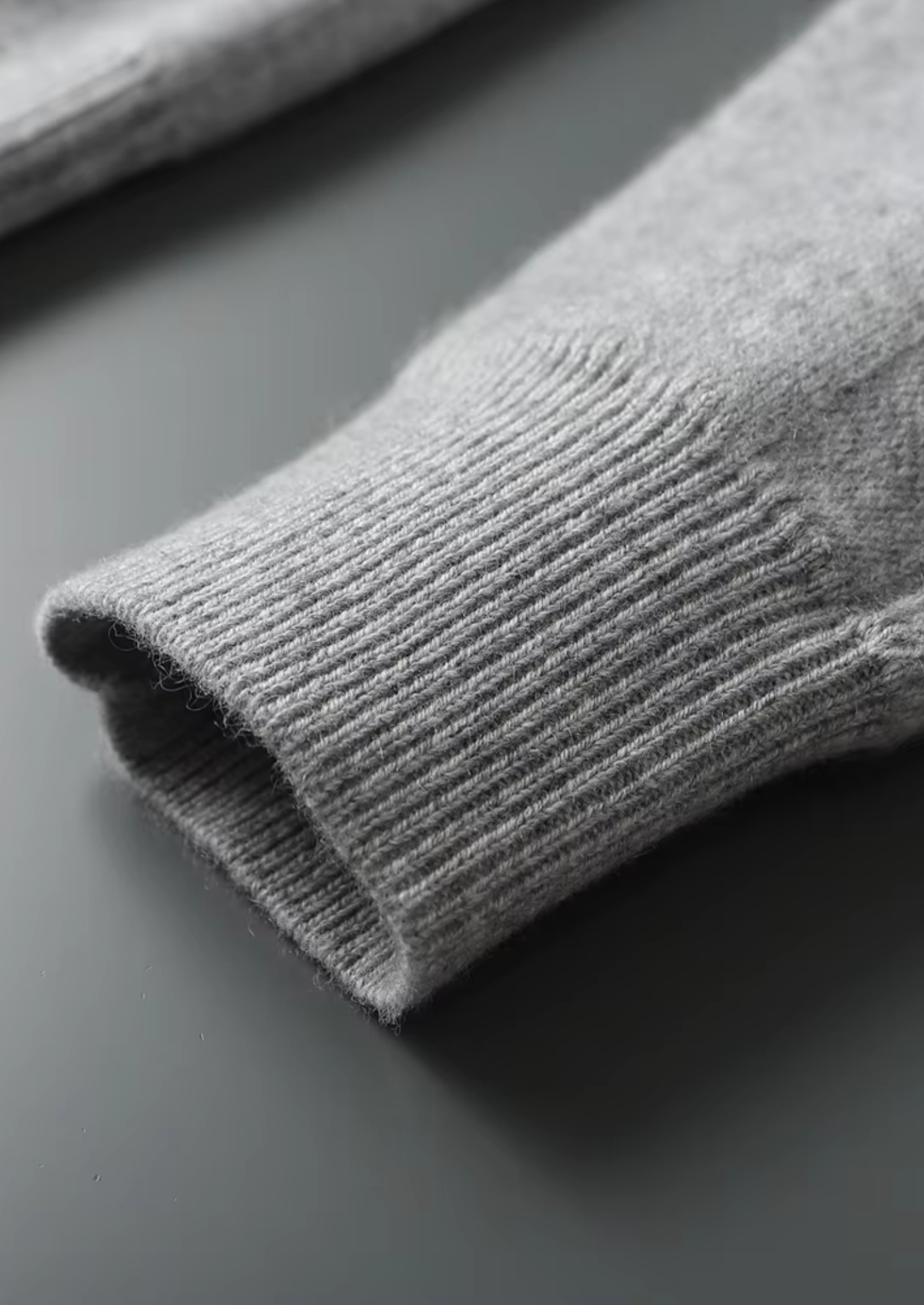 Premium Cashmere Essential Half-Zip Sweater | Arventti