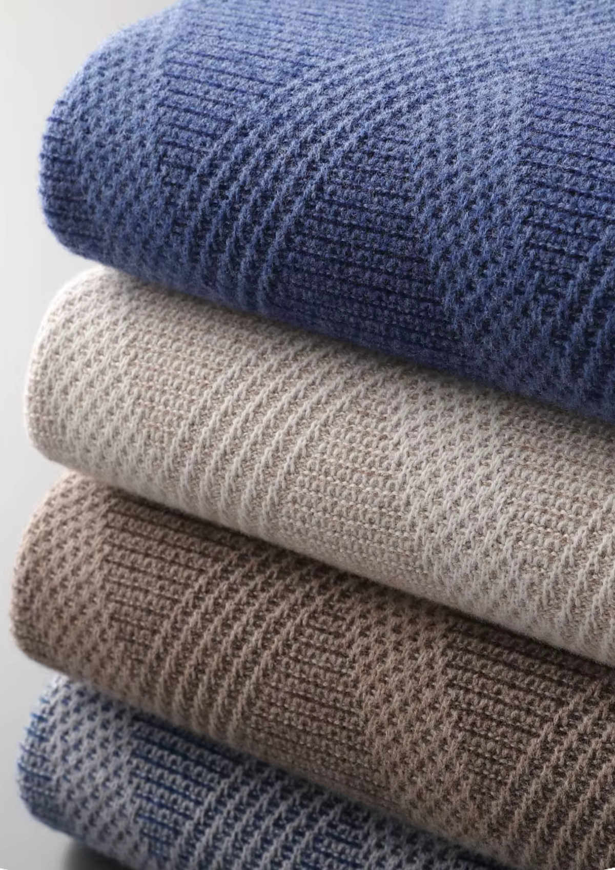 Pure Extra-Fine Merino Wool Two Tone Patterned Mockneck | Arventti