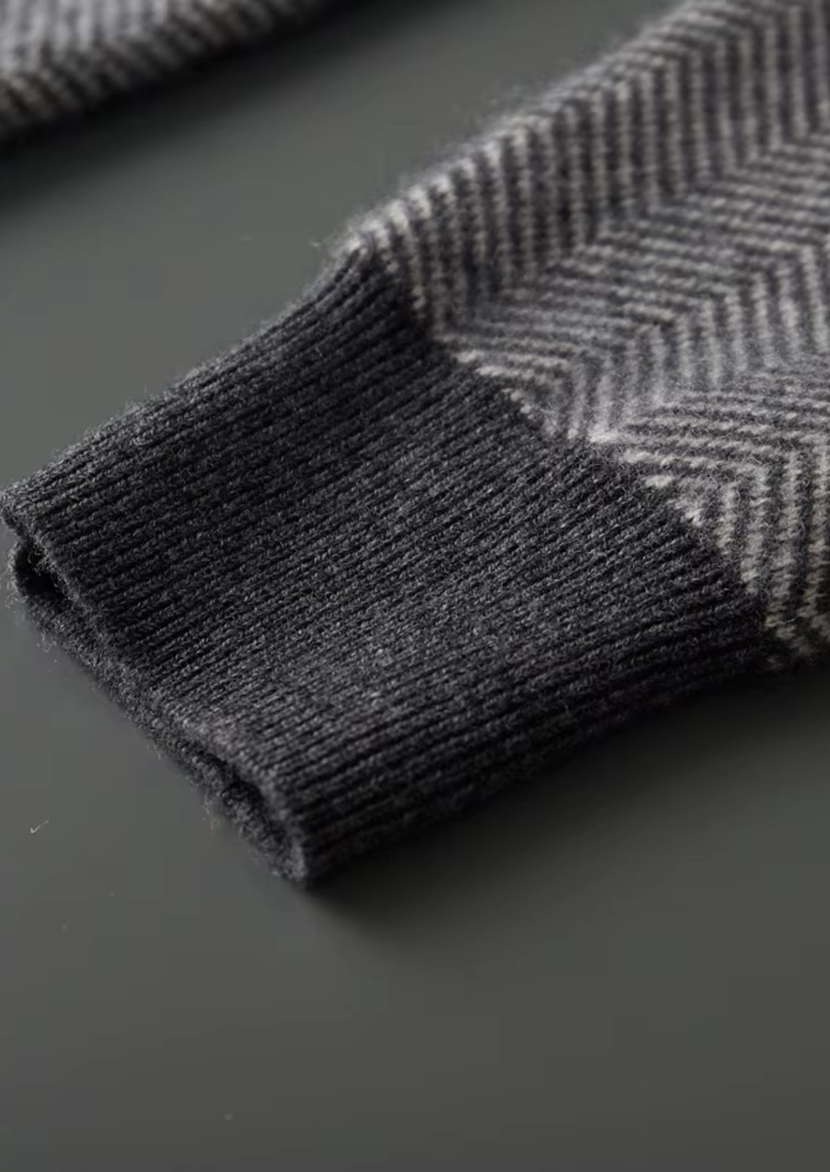 Pure Extra-Fine Merino Wool Gray Herringbone Set | Arventti