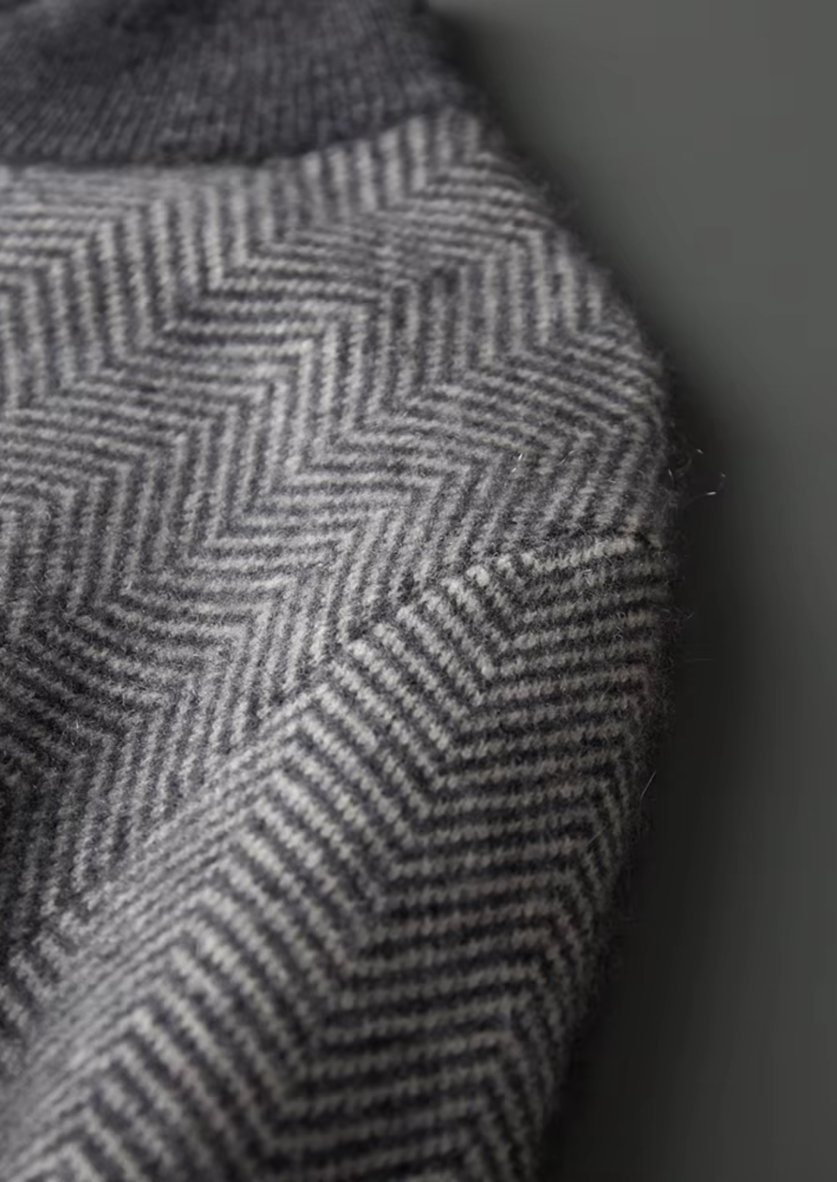 Pure Extra-Fine Merino Wool Gray Herringbone Set | Arventti