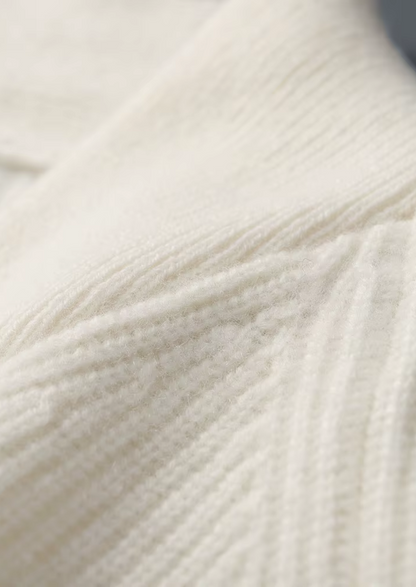 Premium Cashmere Ribbed V-Neck Sweater | Arventti