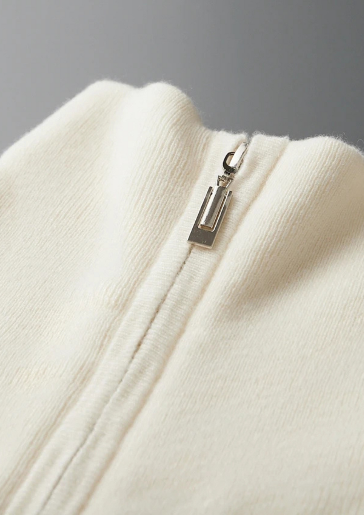 Premium Cashmere Ribbed Half-Zip Sweater | Arventti