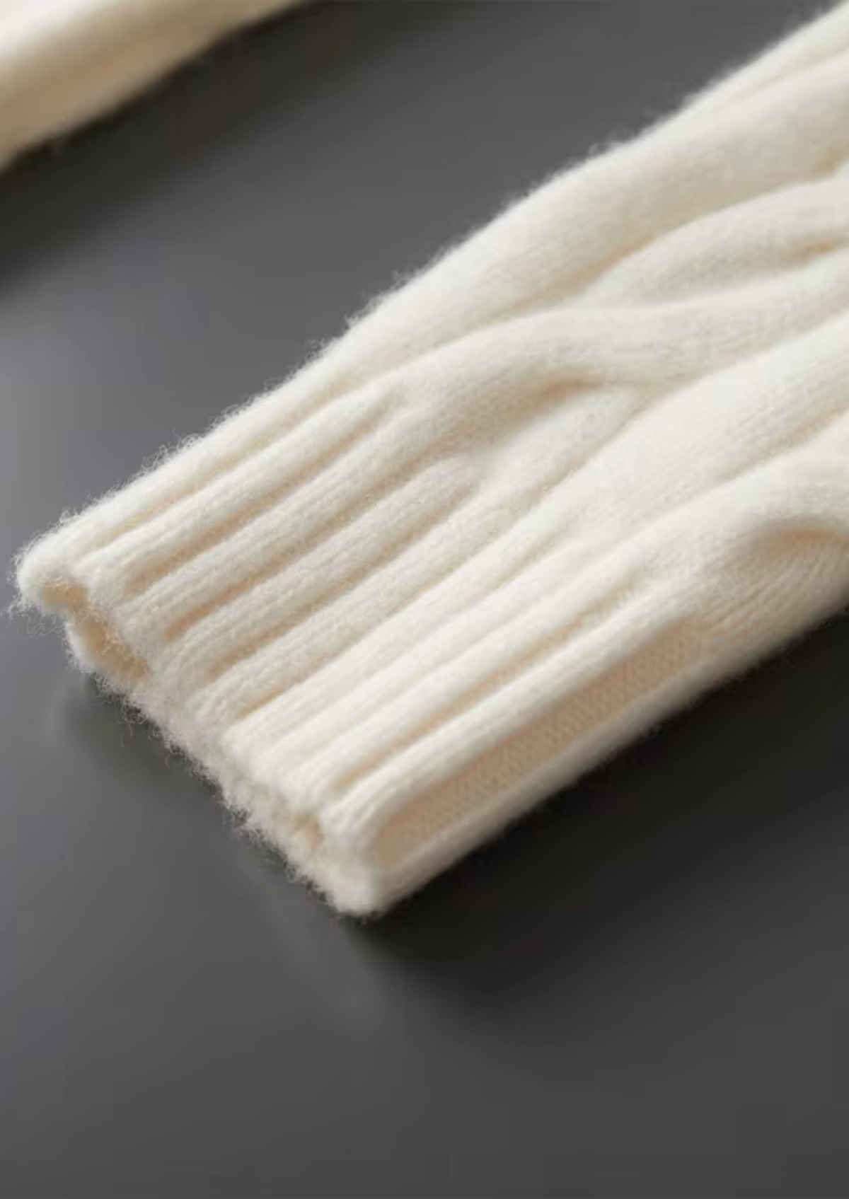 Pure Extra-Fine Merino Wool Dual-Zip Cable Cardigan | Arventti