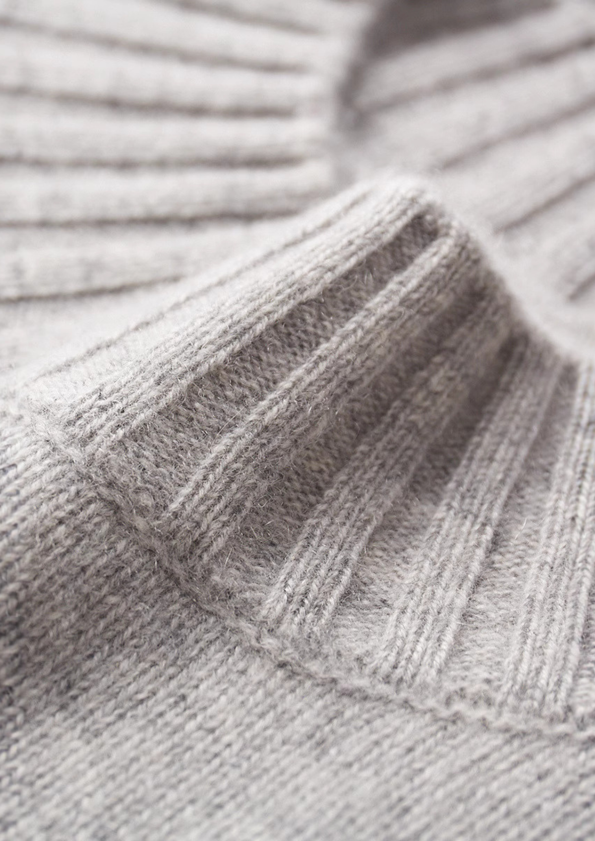 Pure Cashmere Mockneck Sweater | Arventti