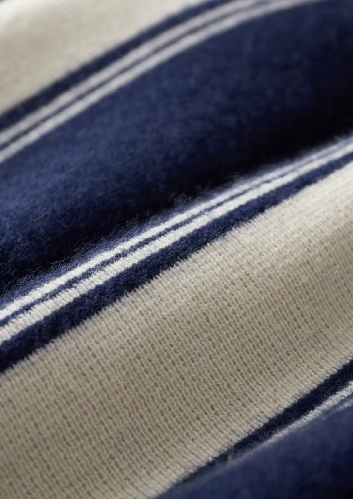 Pure Extra-Fine Merino Wool Navy Blue Damien Set | Arventti
