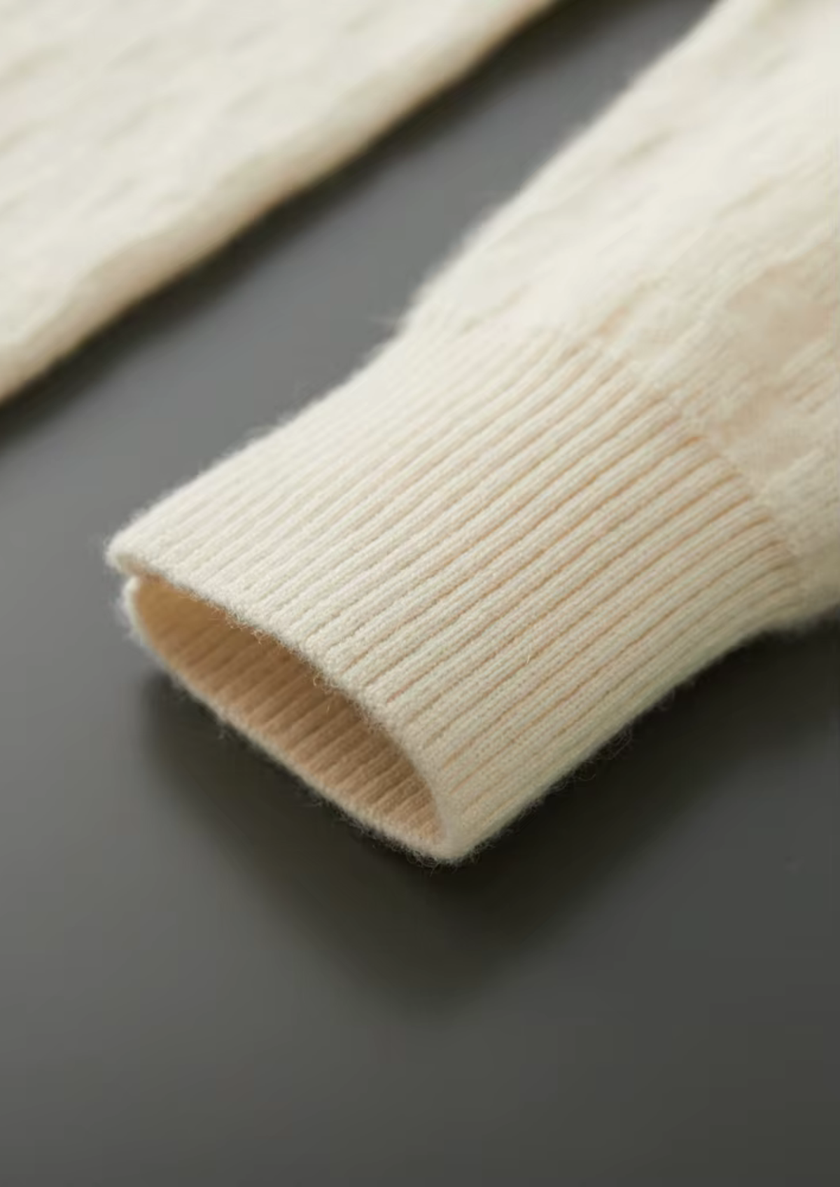 Premium Cashmere Textured Crewneck | Arventti