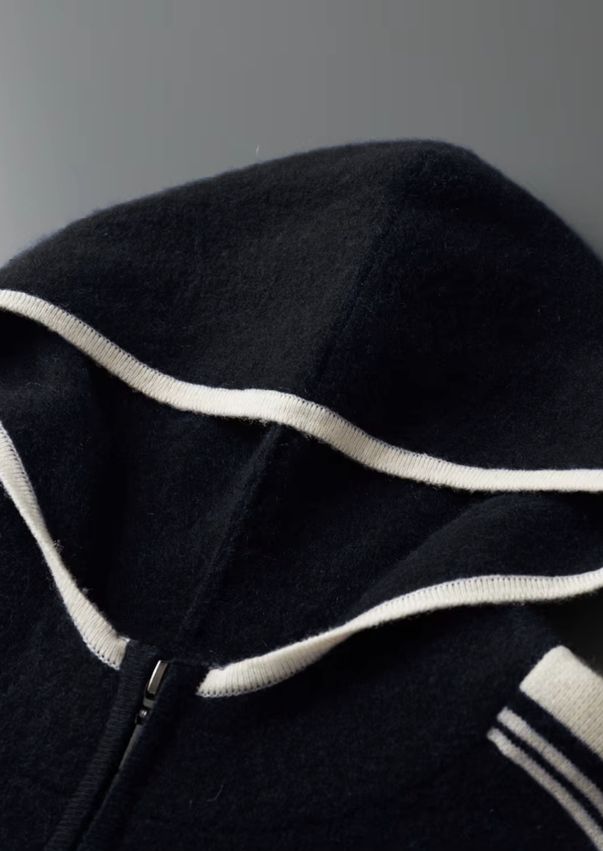 Pure Extra-Fine Merino Wool Black Damien Set | Arventti