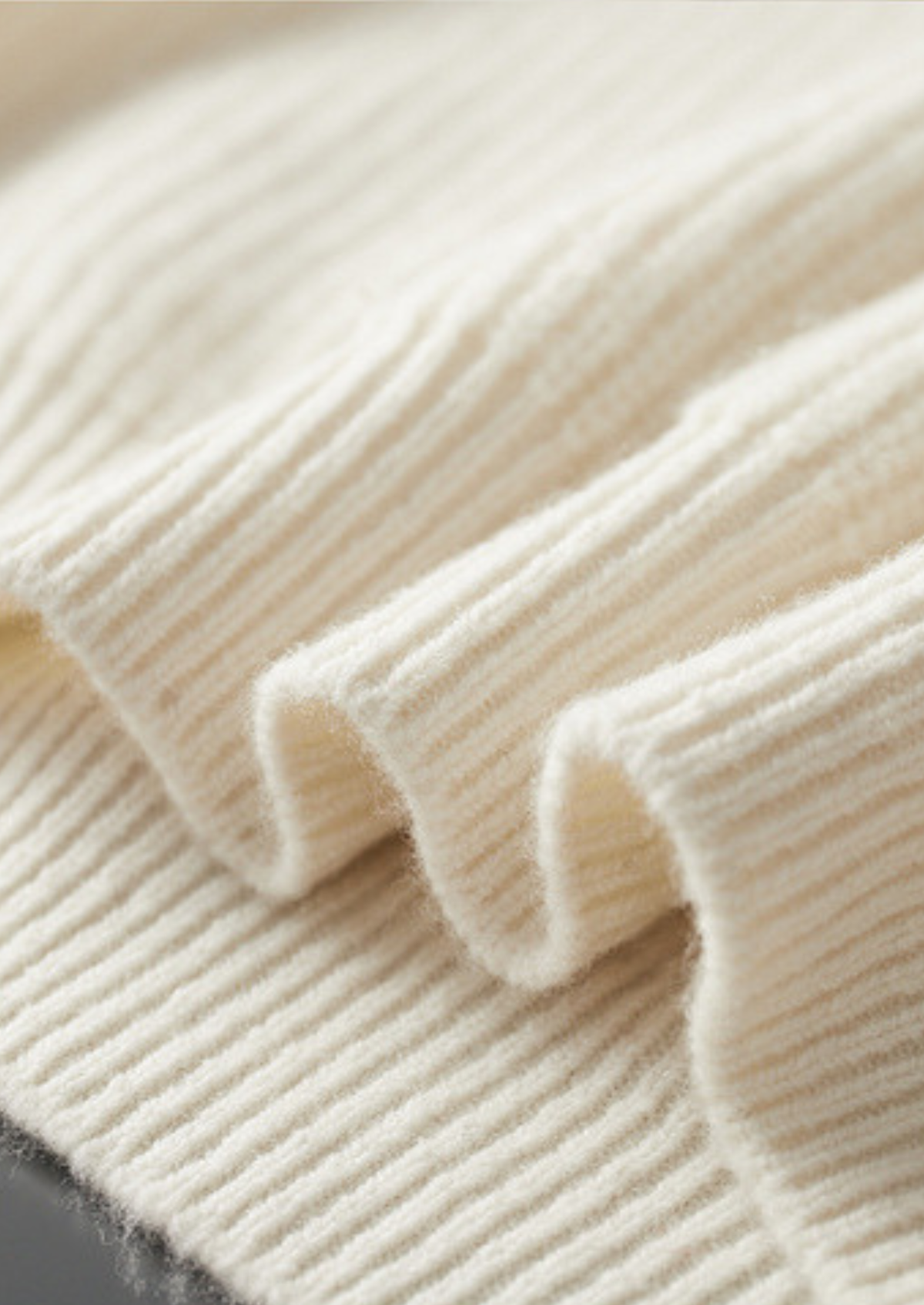 Pure Extra-Fine Merino Wool Ribbed Raglan Crewneck | Arventti