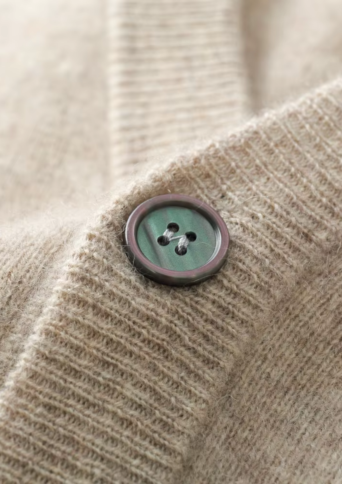 Pure Extra-Fine Merino Wool Essential Cardigan | Arventti