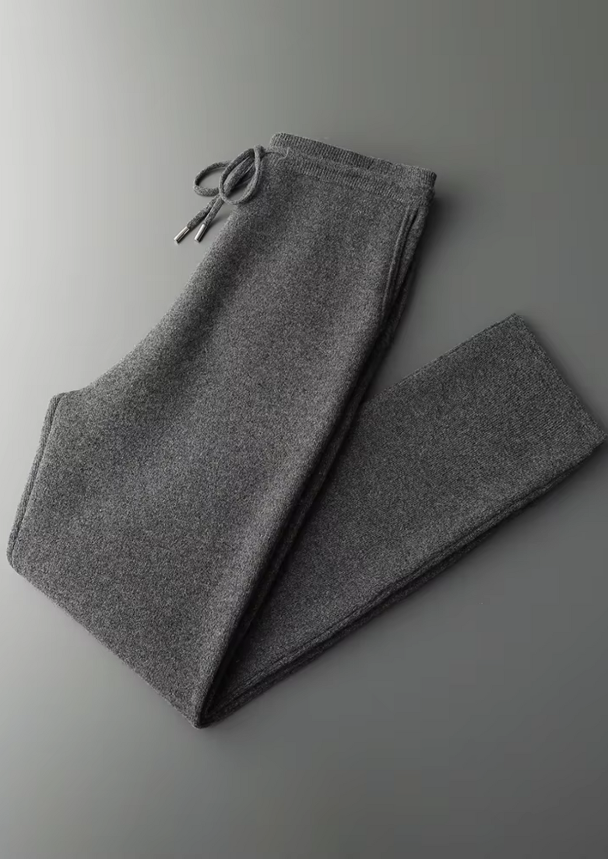 Pure Extra-Fine Merino Wool Dark Gray Savro Set | Arventti