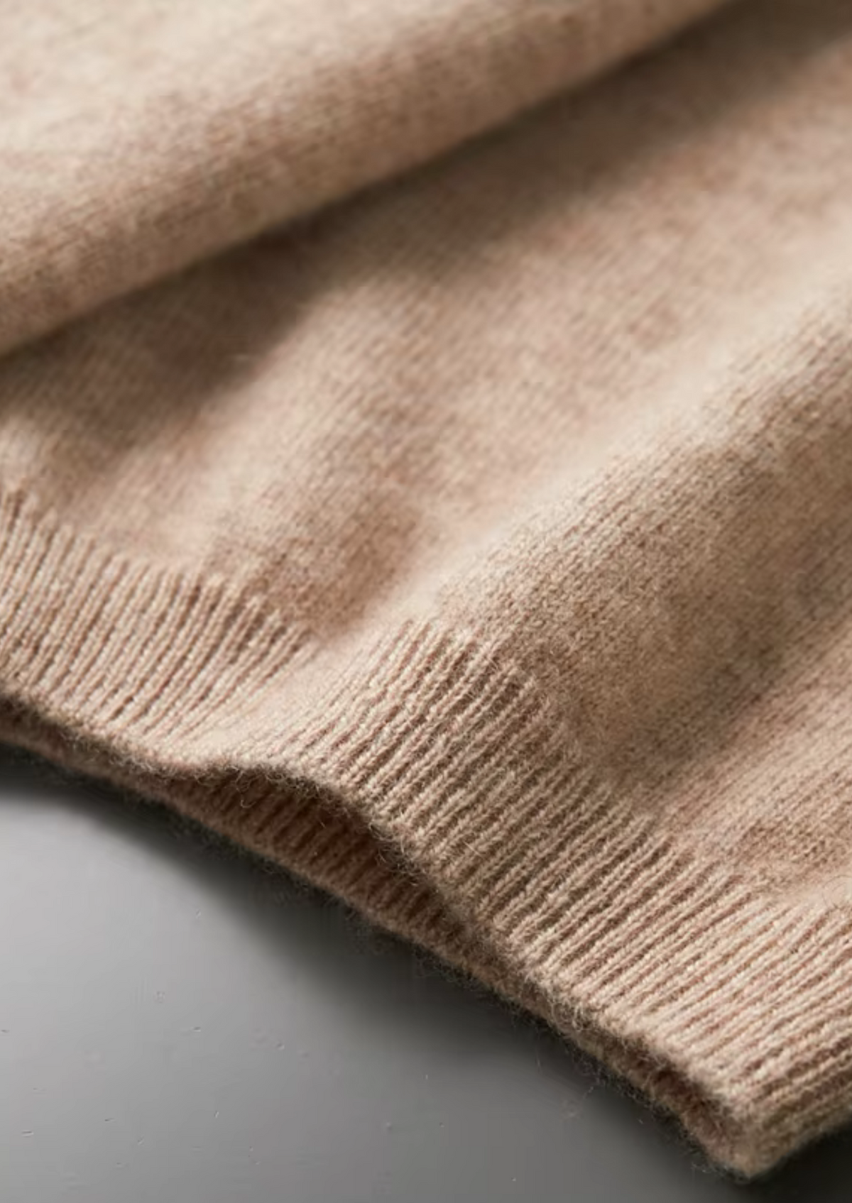 Premium Cashmere Classic Crewneck T-Shirt - Light Beige | Arventti