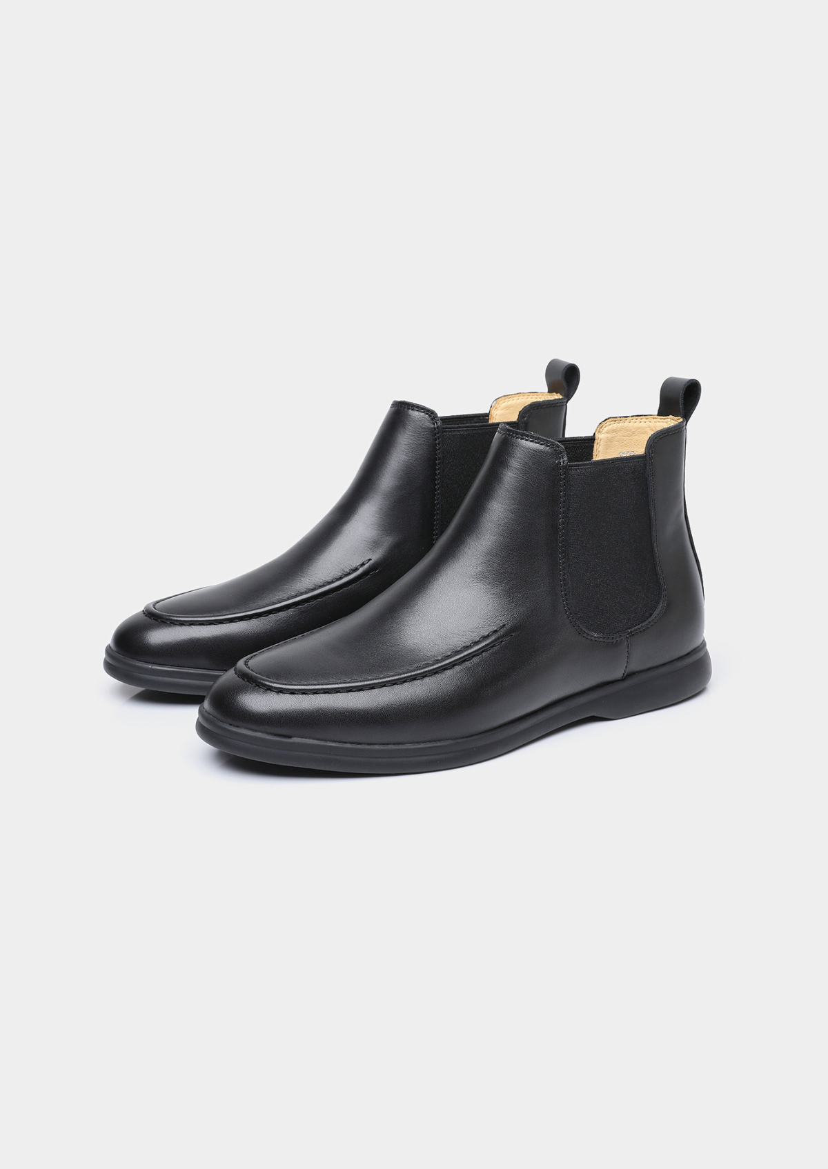 Black Leather Chelsea Boot | Arventti