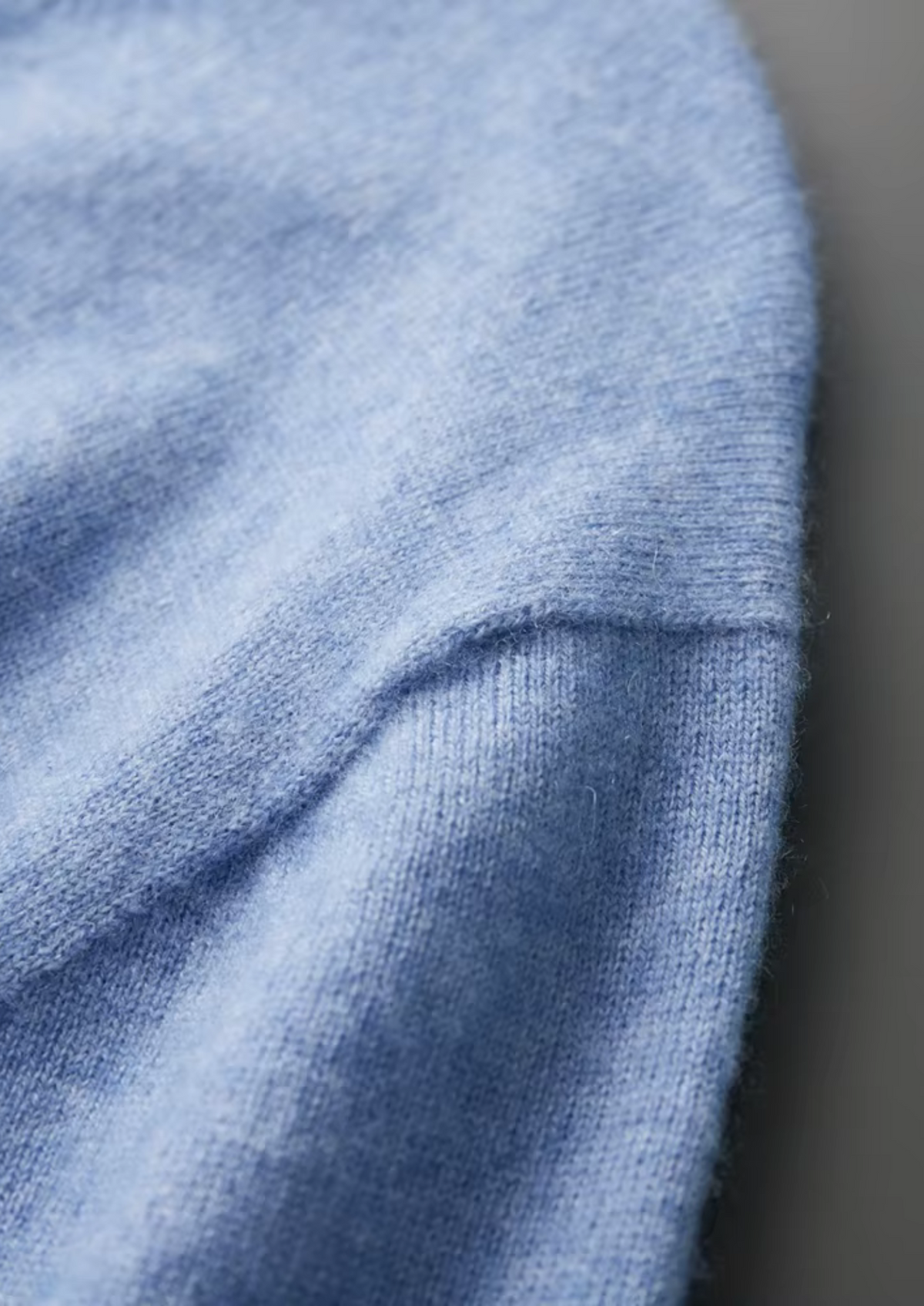 Premium Cashmere Classic Crewneck T-Shirt - Light Blue | Arventti