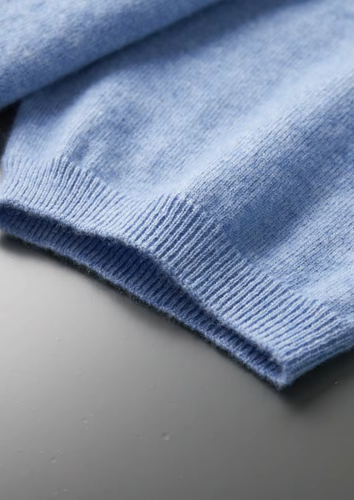 Premium Cashmere Classic Crewneck T-Shirt - Light Blue | Arventti