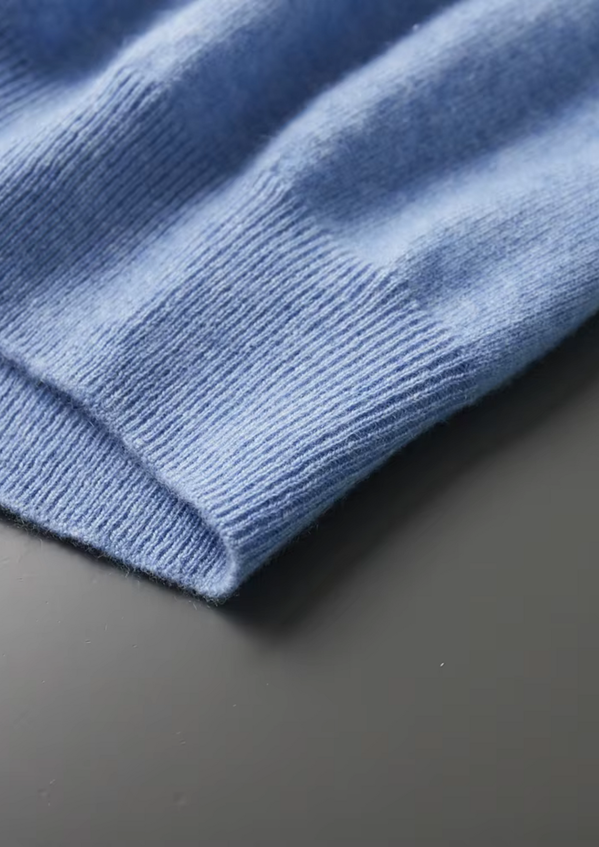 Premium Cashmere Classic Crewneck T-Shirt - Light Blue | Arventti