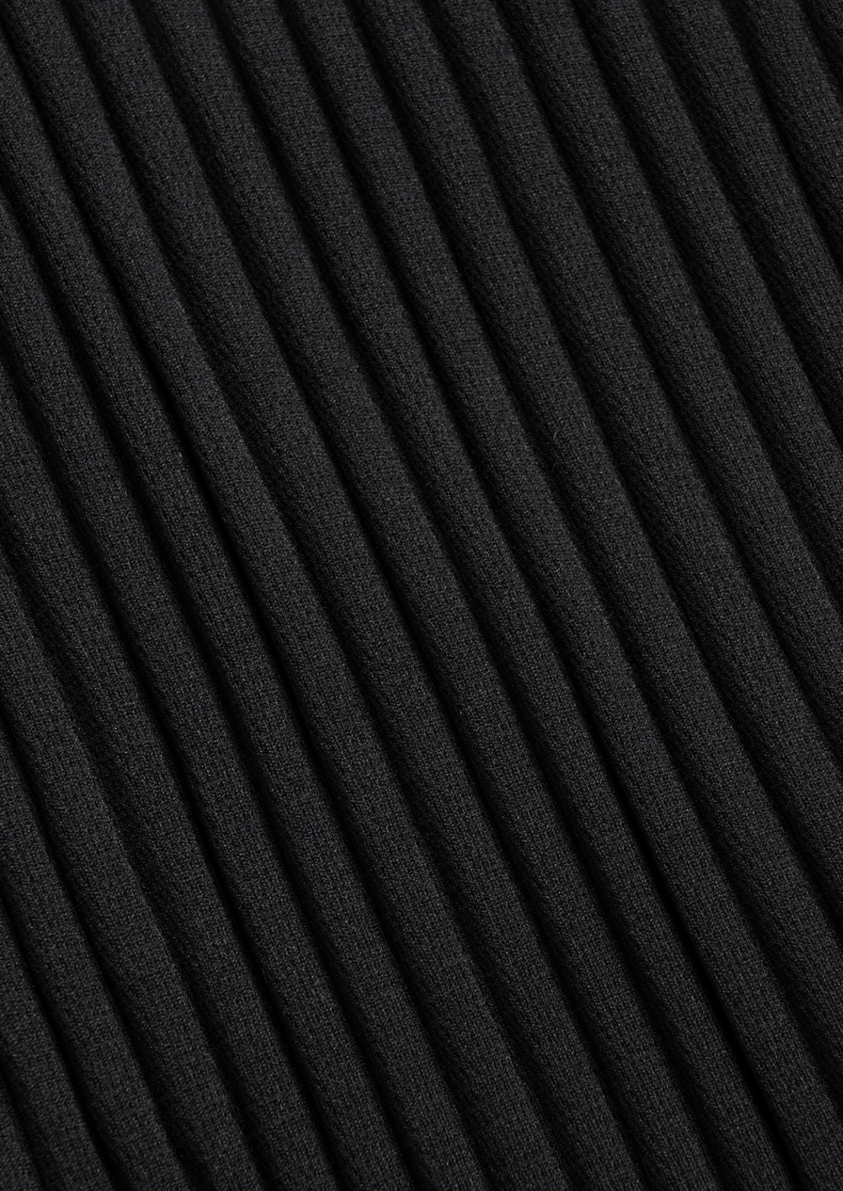 Black Pleated Summer Set | Arventti