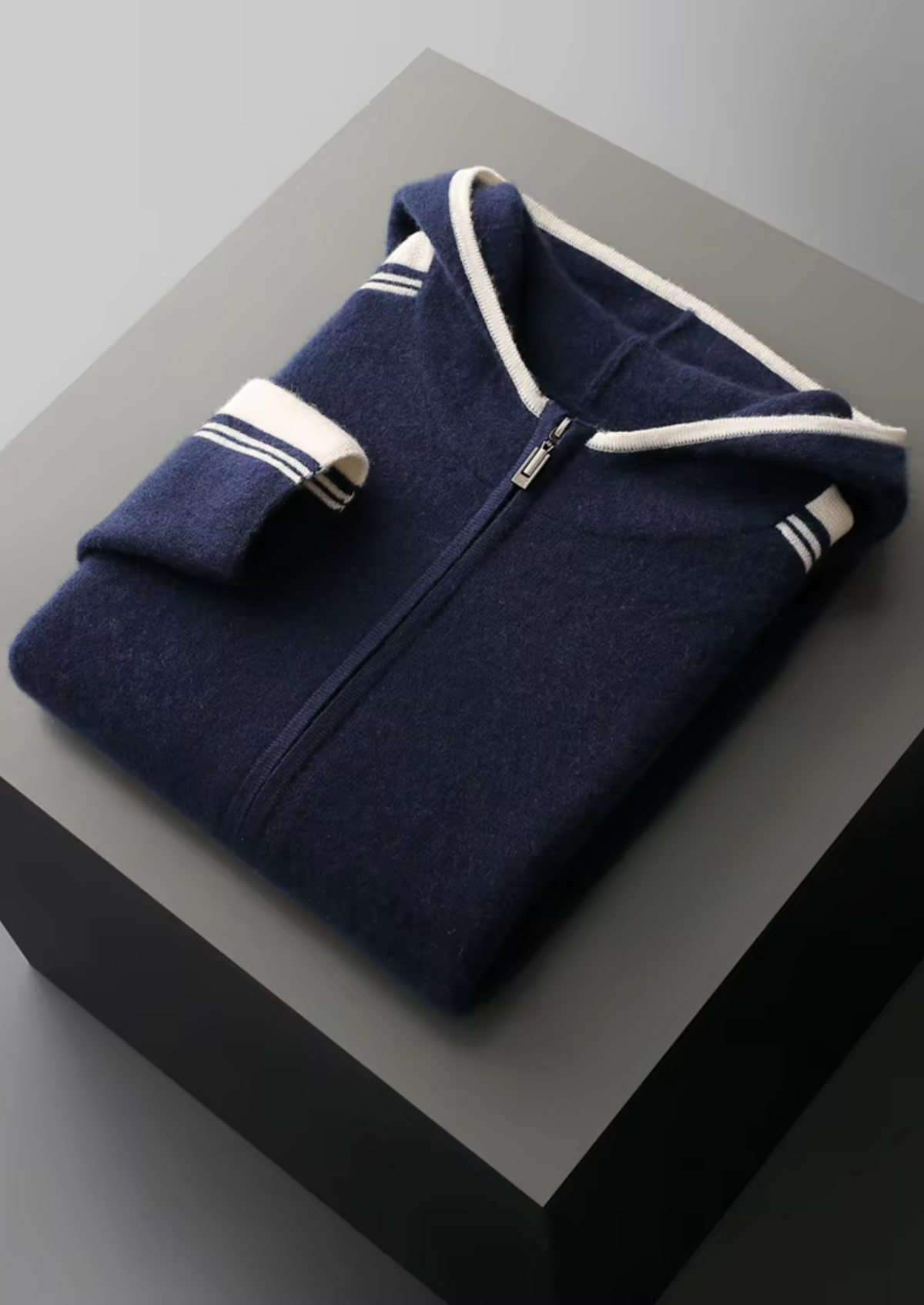 Pure Extra-Fine Merino Wool Navy Blue Damien Set | Arventti
