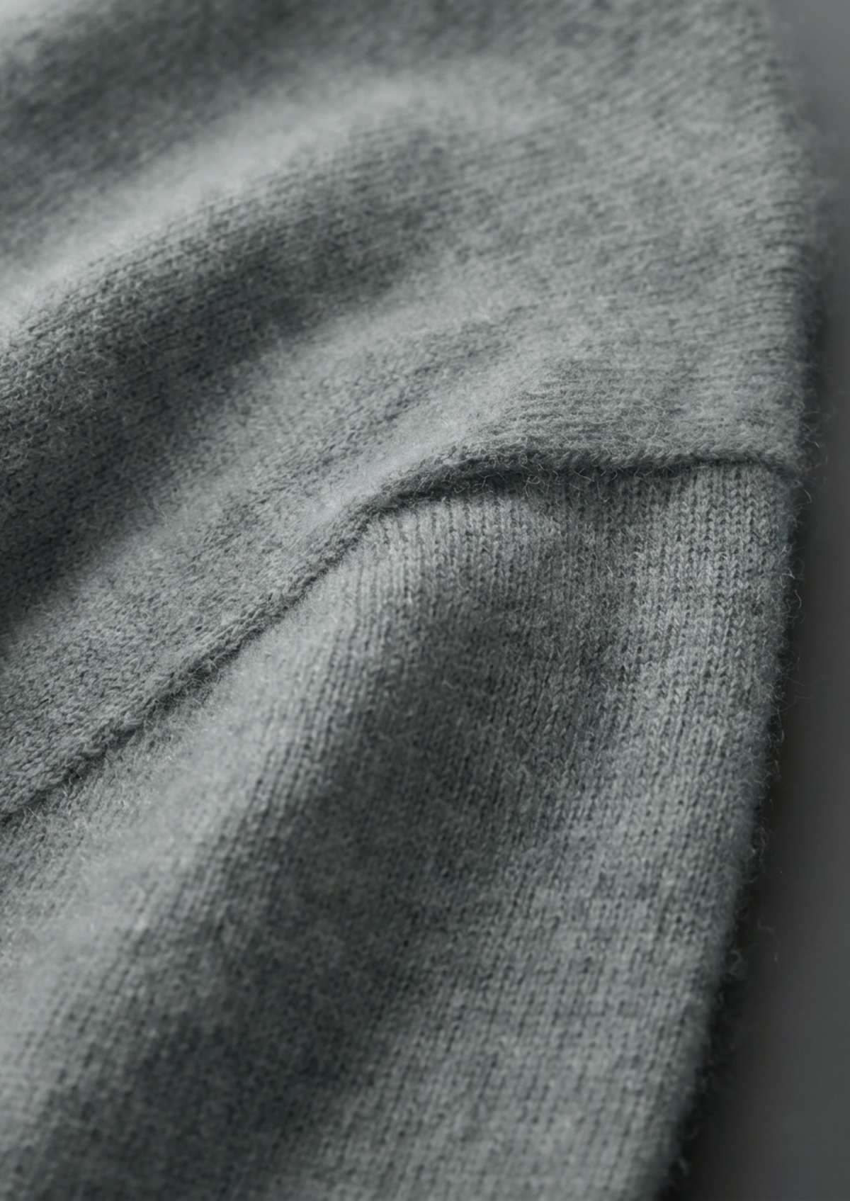 Premium Cashmere Classic Crewneck T-Shirt - Shadow Flint | Arventti