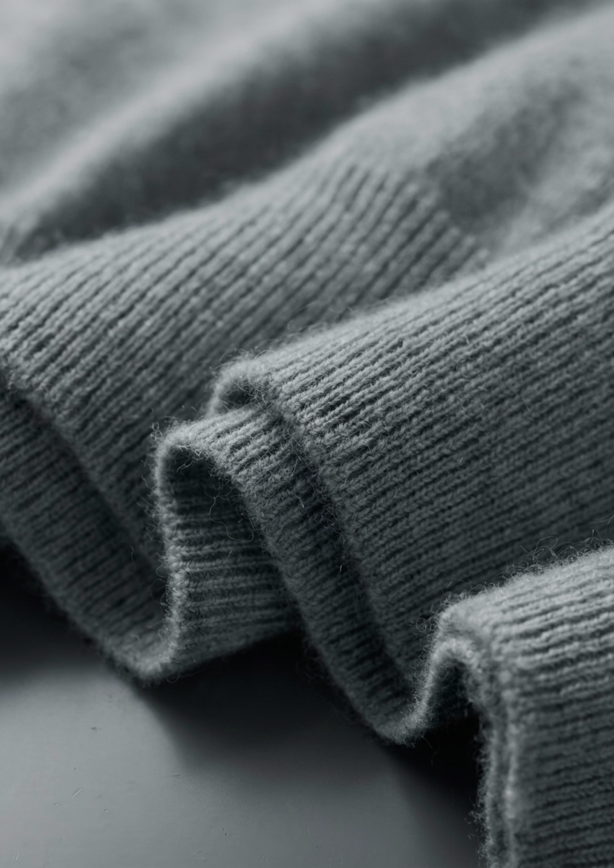 Premium Cashmere Classic Crewneck T-Shirt - Shadow Flint | Arventti
