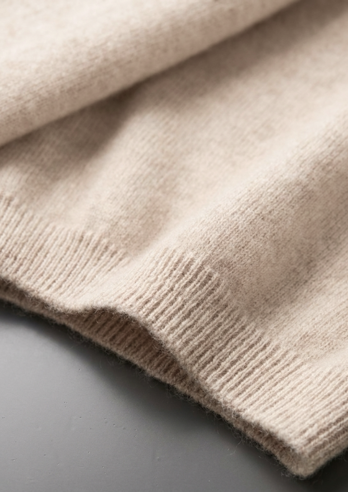 Premium Cashmere Classic Crewneck T-Shirt - Ivory Mocha | Arventti