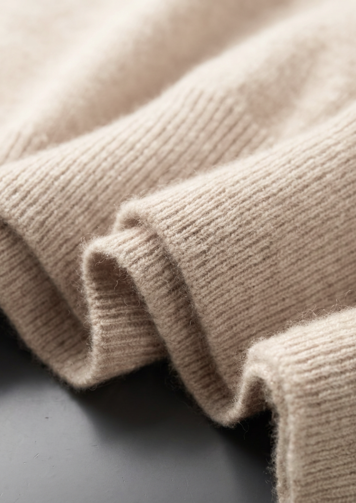 Premium Cashmere Classic Crewneck T-Shirt - Ivory Mocha | Arventti